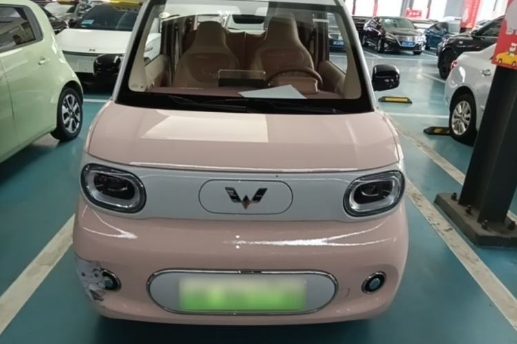 Used Wuling Hongguang MINIEV 2024 3rd Generation 215km Advanced Version Front