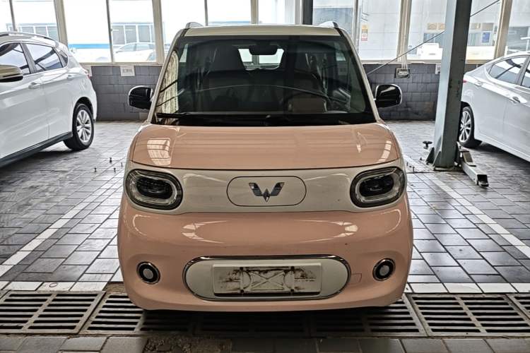 Used Wuling Hongguang MINIEV 2024 3rd Generation 215km Advanced Version Front