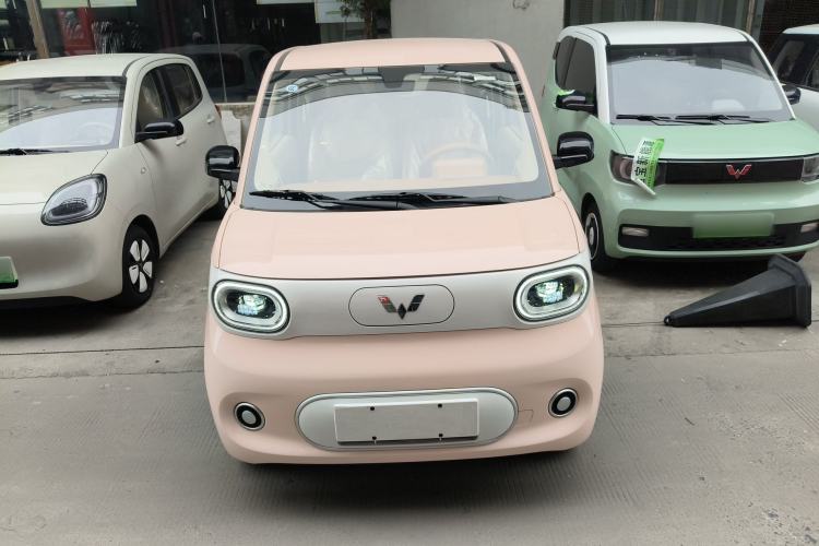 Used Wuling Hongguang MINIEV 2024 3rd Generation 215km Youth Edition Front
