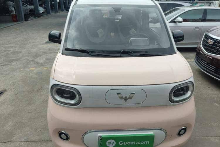 Used Wuling Hongguang MINIEV 2024 3rd Generation 215km Advanced Version Front