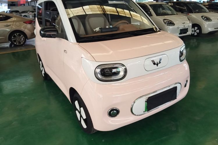 Used Wuling Hongguang MINIEV 2024 3rd Generation 215km Youth Edition Front Right 45 Deg