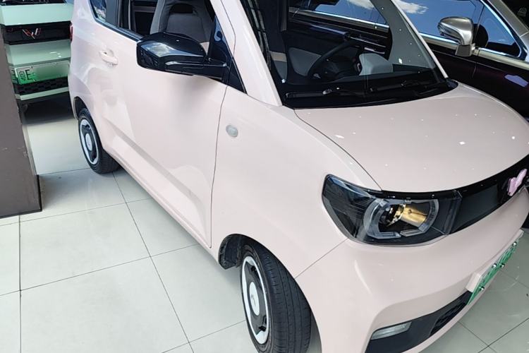 Used Wuling Hongguang MINIEV 2024 3rd Generation 170 km Front Right 45 Deg