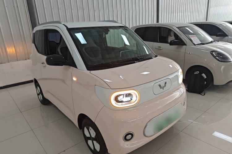 Used Wuling Hongguang MINIEV 2024 3rd Generation 215km Advanced Version Front Right 45 Deg