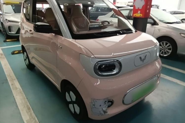 Used Wuling Hongguang MINIEV 2024 3rd Generation 215km Advanced Version Front Right 45 Deg