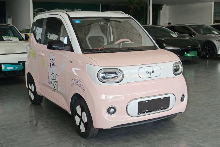 Used Wuling Hongguang MINIEV 2024 3rd Generation 215km Advanced Version Front Right 45 Deg