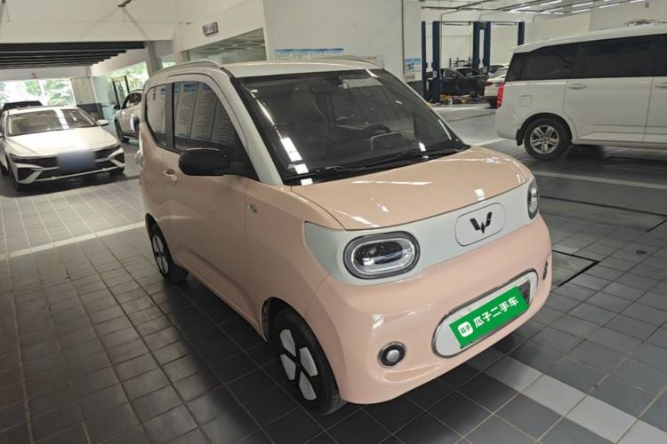 Used Wuling Hongguang MINIEV 2024 3rd Generation 215km Advanced Version Front Right 45 Deg