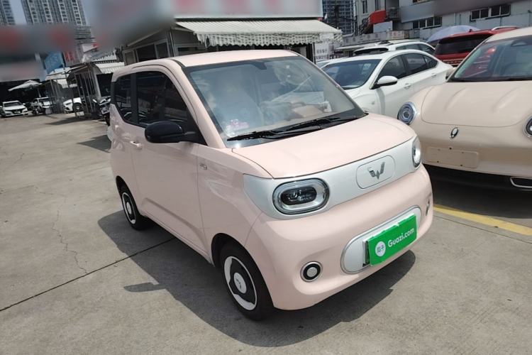 Used Wuling Hongguang MINIEV 2024 3rd Generation 215km Youth Edition Front Right 45 Deg