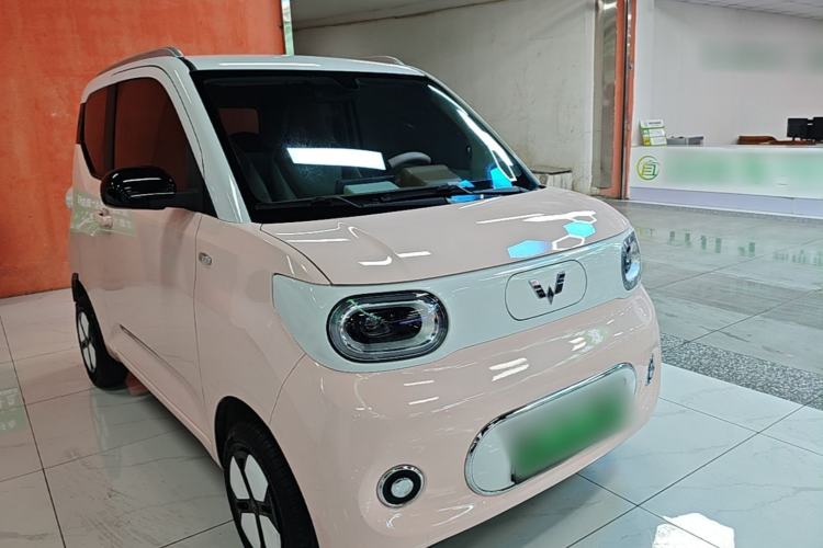 Used Wuling Hongguang MINIEV 2024 3rd Generation 215km Advanced Version Front Right 45 Deg