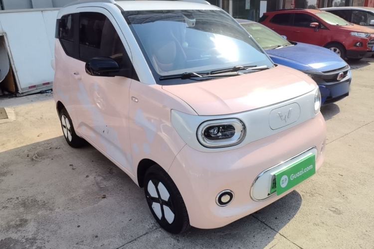 Used Wuling Hongguang MINIEV 2024 3rd Generation 215km Advanced Version Front Right 45 Deg