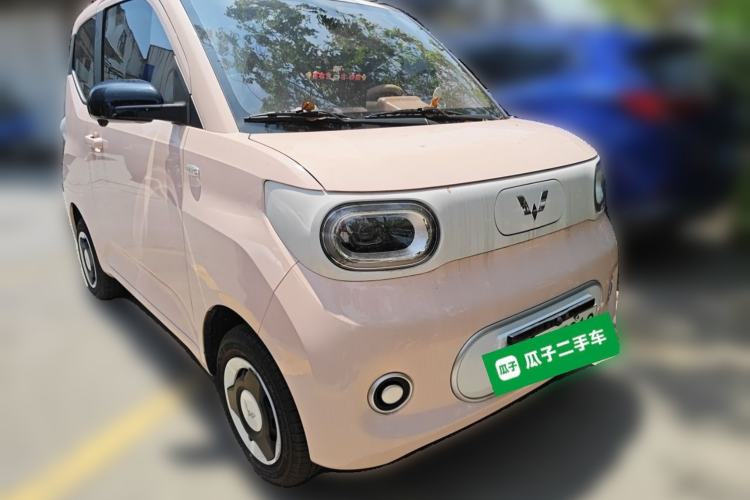 Used Wuling Hongguang MINIEV 2024 3rd Generation 215km Youth Edition Front Right 45 Deg