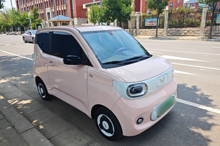 Used Wuling Hongguang MINIEV 2024 3rd Generation 215km Youth Edition Front Right 45 Deg