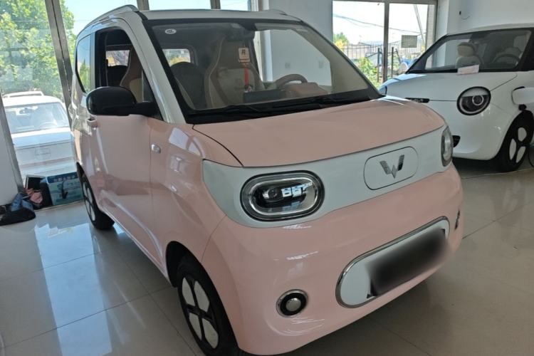 Used Wuling Hongguang MINIEV 2024 3rd Generation 215km Advanced Version Front Right 45 Deg