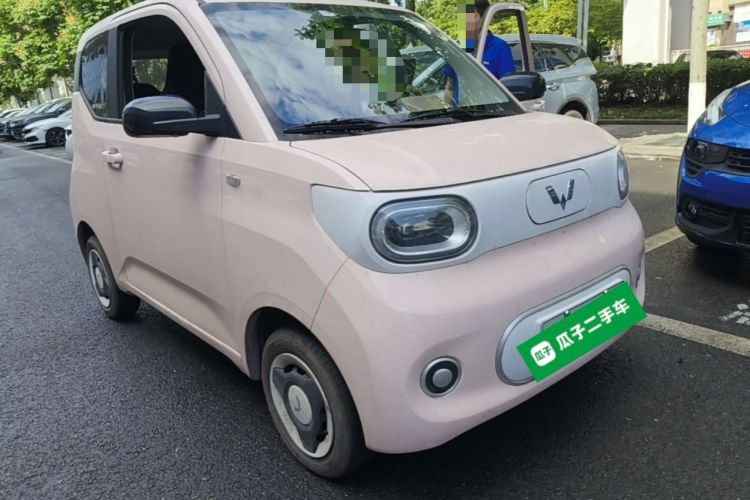 Used Wuling Hongguang MINIEV 2024 3rd Generation 215km Youth Edition Front Right 45 Deg