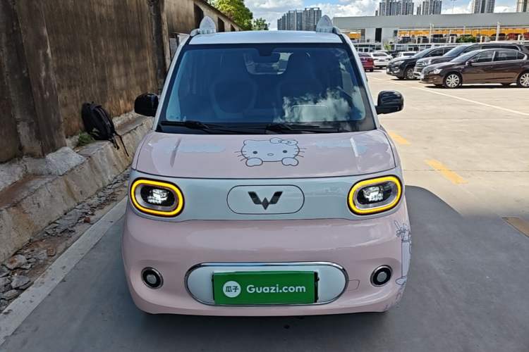 Used Wuling Hongguang MINIEV 2024 3rd Generation 215km Advanced Version Front