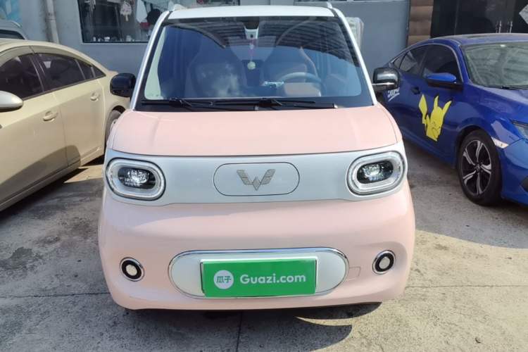 Used Wuling Hongguang MINIEV 2024 3rd Generation 215km Advanced Version Front