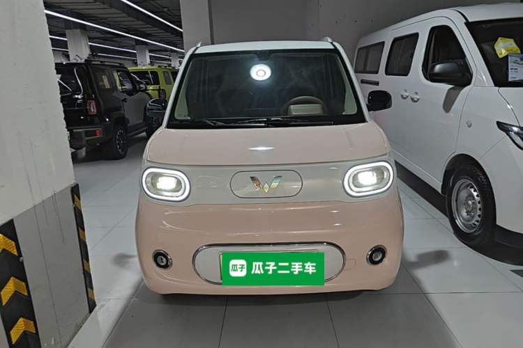 Used Wuling Hongguang MINIEV 2024 3rd Generation 215km Youth Edition Front