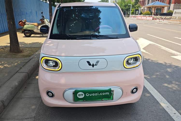 Used Wuling Hongguang MINIEV 2024 3rd Generation 215km Youth Edition Front