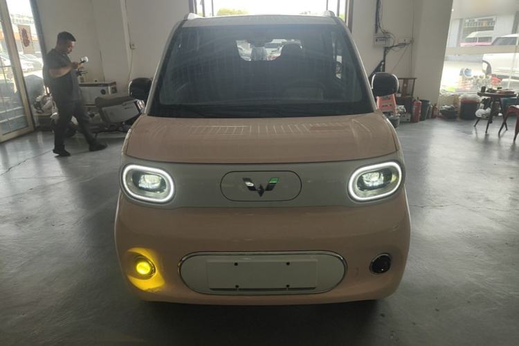 Used Wuling Hongguang MINIEV 2024 3rd Generation 215km Advanced Version Front