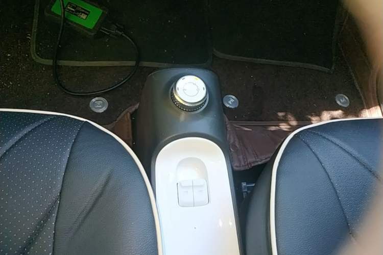 Used Wuling Hongguang MINIEV 2024 3rd Generation 215km Youth Edition Gear Lever