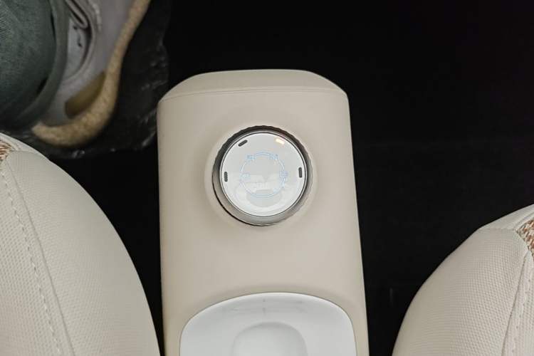Used Wuling Hongguang MINIEV 2024 3rd Generation 215km Youth Edition Gear Lever