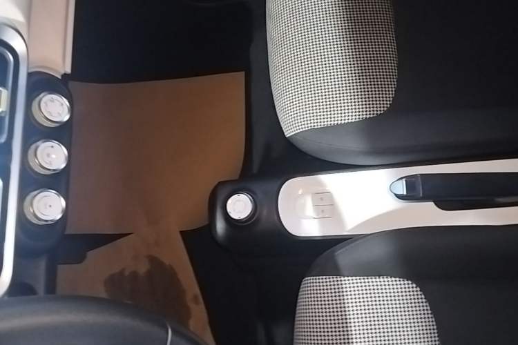 Used Wuling Hongguang MINIEV 2024 3rd Generation 215km Youth Edition Gear Lever