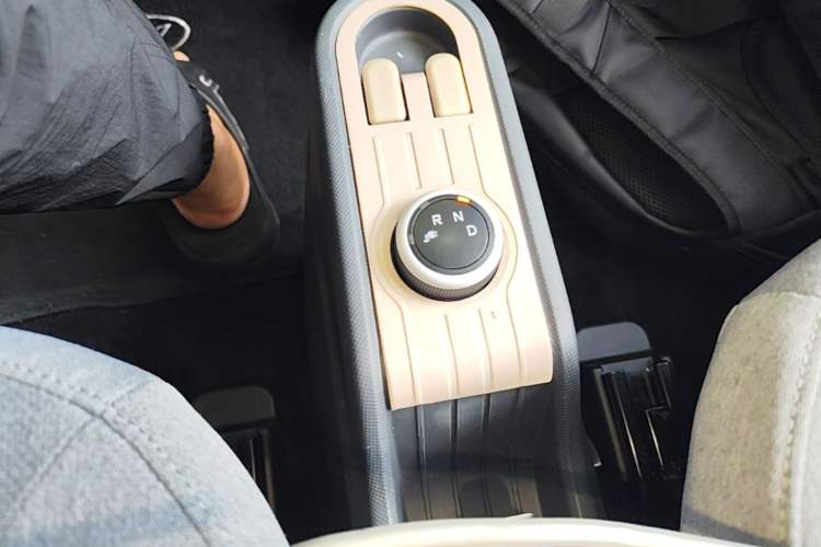 Used Wuling Hongguang MINIEV 2024 3rd Generation 170 km Gear Lever