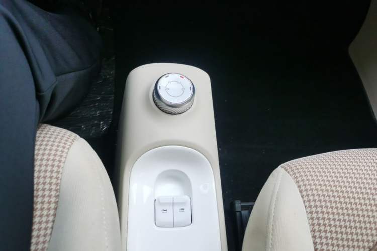 Used Wuling Hongguang MINIEV 2024 3rd Generation 170 km Gear Lever