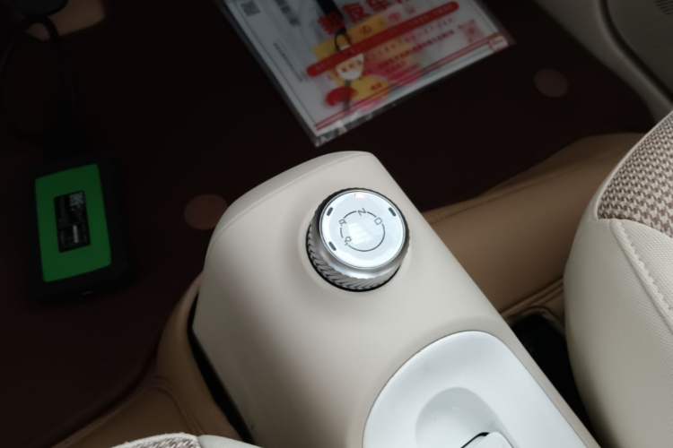 Used Wuling Hongguang MINIEV 2024 3rd Generation 215km Advanced Version Gear Lever