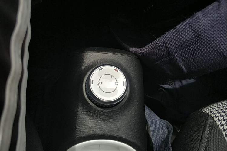 Used Wuling Hongguang MINIEV 2024 3rd Generation 215km Advanced Version Gear Lever