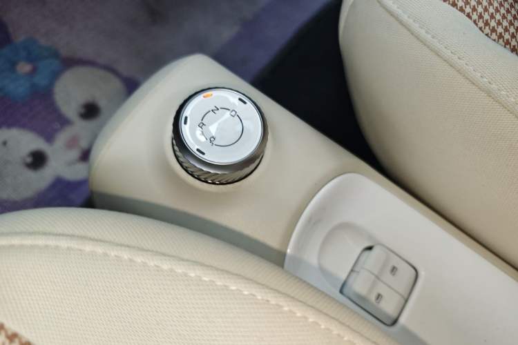 Used Wuling Hongguang MINIEV 2024 3rd Generation 215km Youth Edition Gear Lever