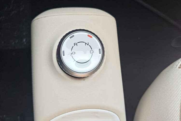 Used Wuling Hongguang MINIEV 2024 3rd Generation 215km Youth Edition Gear Lever