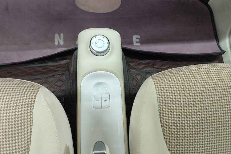 Used Wuling Hongguang MINIEV 2024 3rd Generation 215km Youth Edition Gear Lever