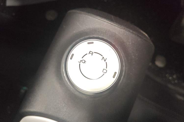 Used Wuling Hongguang MINIEV 2024 3rd Generation 215km Advanced Version Gear Lever
