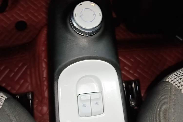 Used Wuling Hongguang MINIEV 2024 3rd Generation 215km Advanced Version Gear Lever