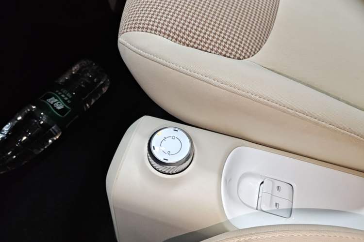Used Wuling Hongguang MINIEV 2024 3rd Generation 215km Advanced Version Gear Lever