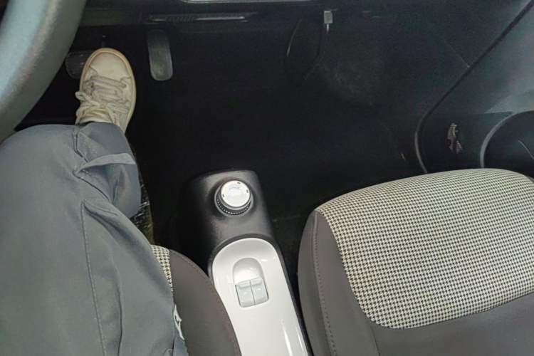 Used Wuling Hongguang MINIEV 2024 3rd Generation 215km Advanced Version Gear Lever