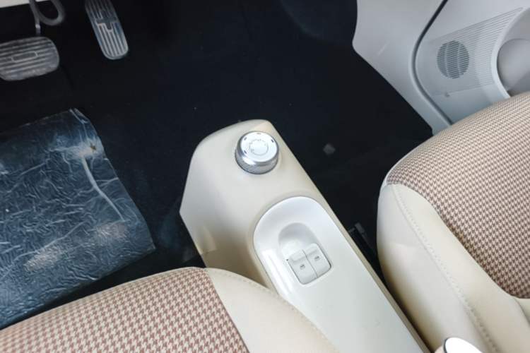 Used Wuling Hongguang MINIEV 2024 3rd Generation 215km Advanced Version Gear Lever