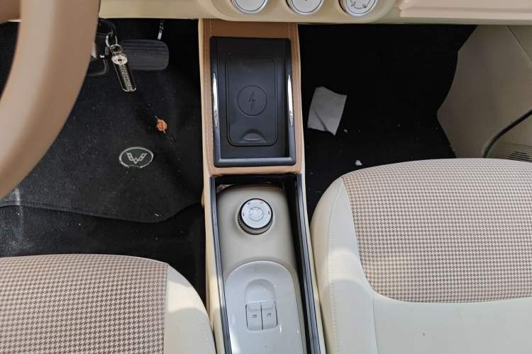 Used Wuling Hongguang MINIEV 2024 3rd Generation 215km Youth Edition Gear Lever