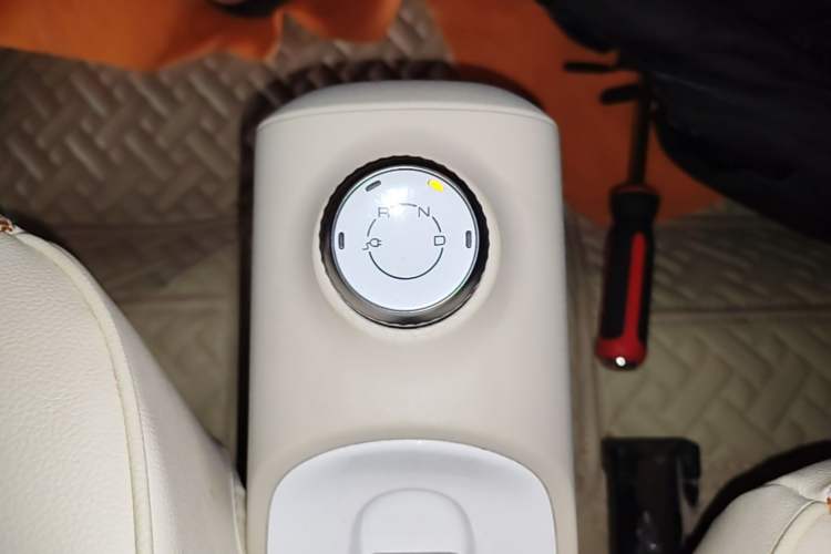 Used Wuling Hongguang MINIEV 2024 3rd Generation 170 km Gear Lever