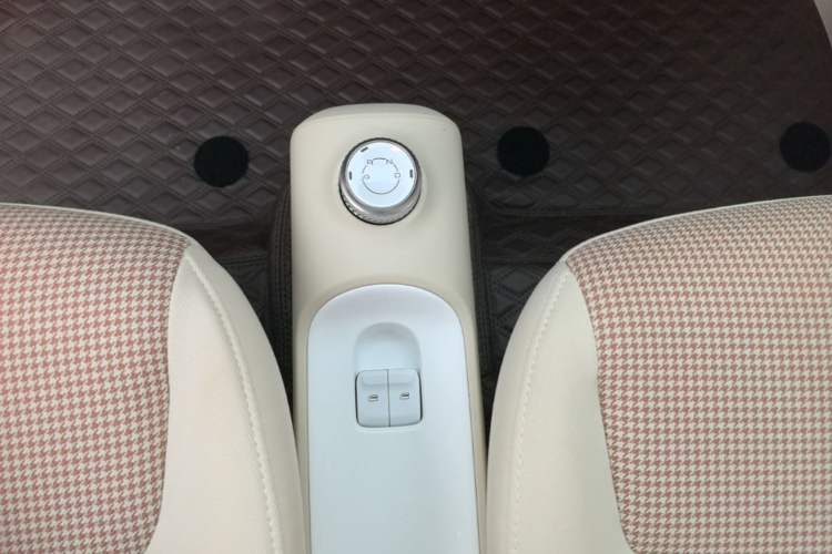 Used Wuling Hongguang MINIEV 2024 3rd Generation 215km Youth Edition Gear Lever
