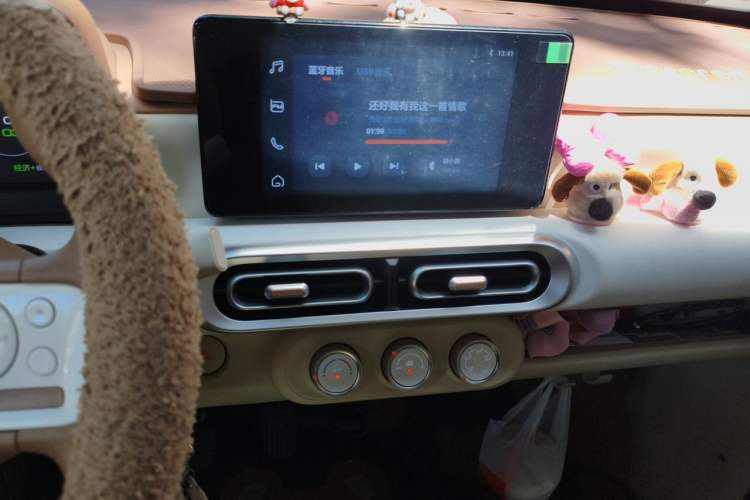 Used Wuling Hongguang MINIEV 2024 3rd Generation 215km Advanced Version Audio And AC Panel