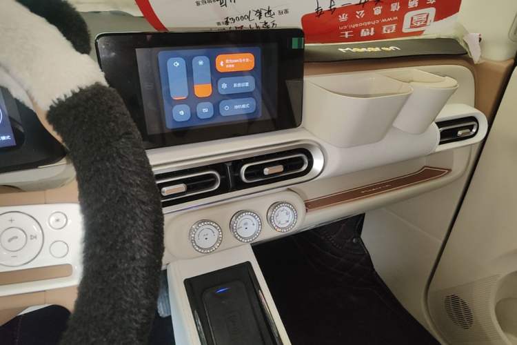 Used Wuling Hongguang MINIEV 2024 3rd Generation 215km Advanced Version Audio And AC Panel
