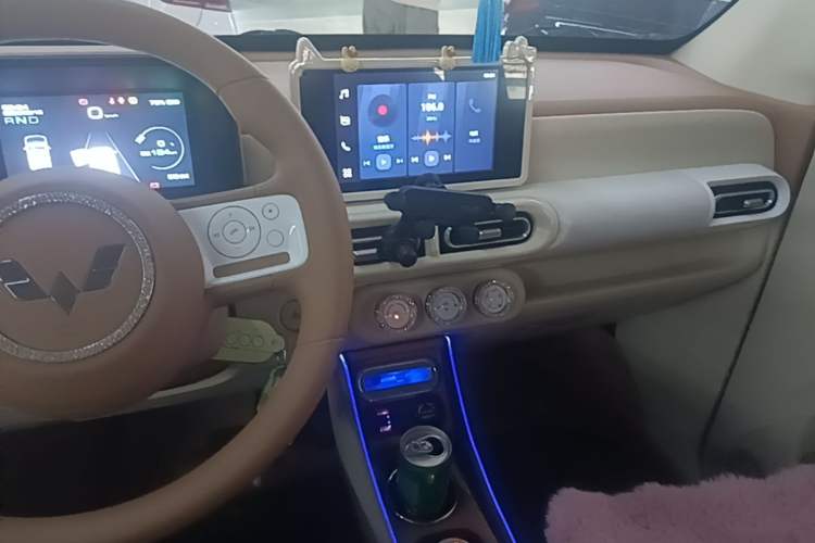 Used Wuling Hongguang MINIEV 2024 3rd Generation 215km Advanced Version Audio And AC Panel