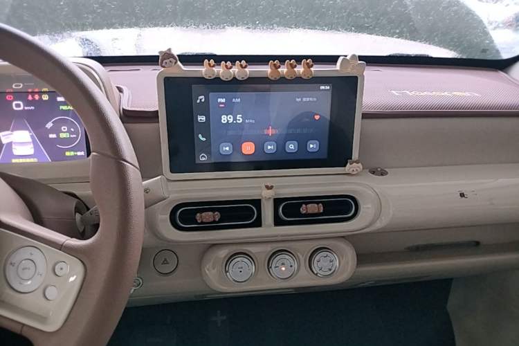 Used Wuling Hongguang MINIEV 2024 3rd Generation 170 km Audio And AC Panel