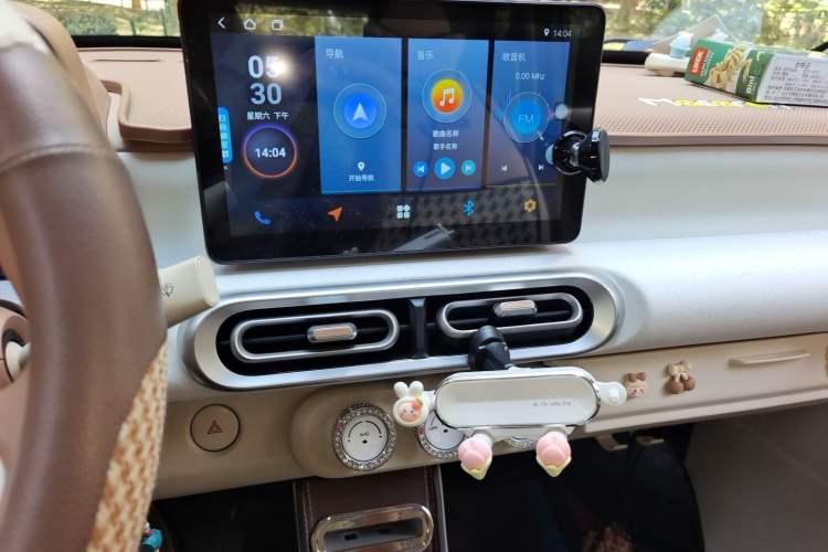 Used Wuling Hongguang MINIEV 2024 3rd Generation 215km Youth Edition Audio And AC Panel