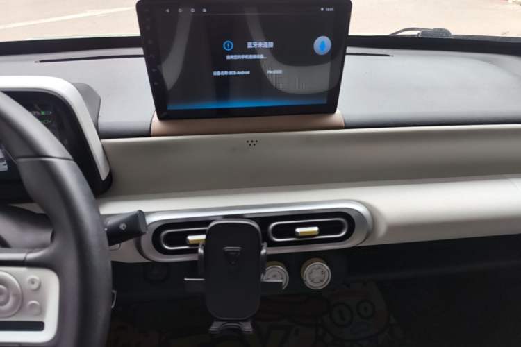 Used Wuling Hongguang MINIEV 2024 3rd Generation 215km Youth Edition Audio And AC Panel