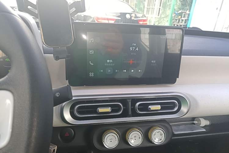 Used Wuling Hongguang MINIEV 2024 3rd Generation 215km Advanced Version Audio And AC Panel
