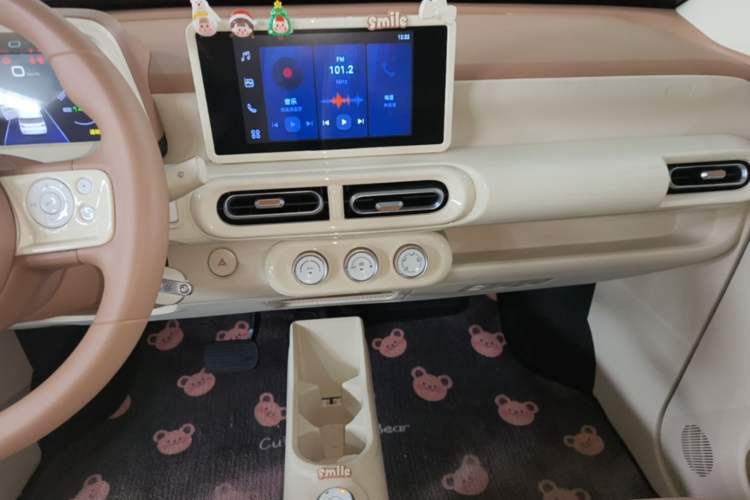 Used Wuling Hongguang MINIEV 2024 3rd Generation 215km Advanced Version Audio And AC Panel