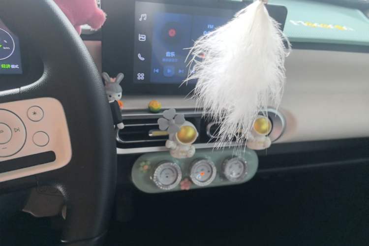 Used Wuling Hongguang MINIEV 2024 3rd Generation 215km Advanced Version Audio And AC Panel