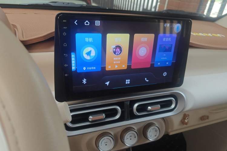 Used Wuling Hongguang MINIEV 2024 3rd Generation 215km Youth Edition Audio And AC Panel